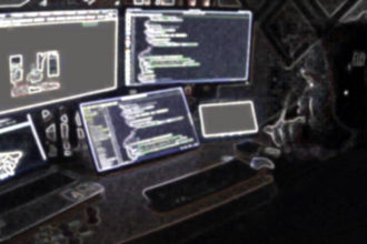 david albiol con varias pantallas